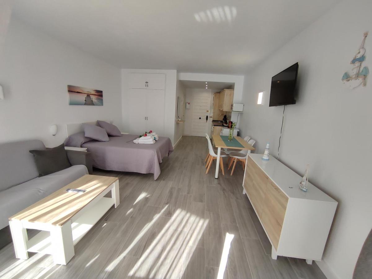 Estudio Benalbeach Primera Linea De Playa Benalmadena Bagian luar foto