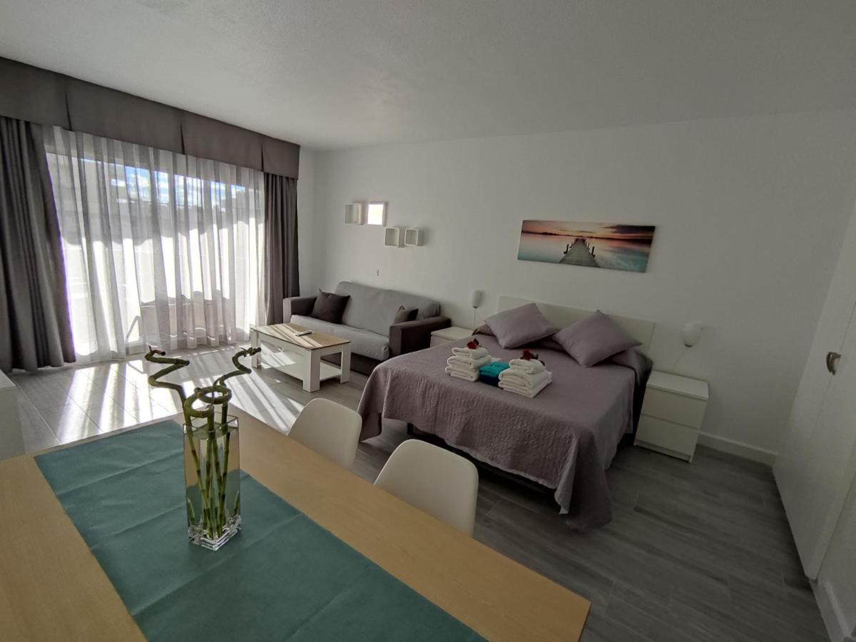 Estudio Benalbeach Primera Linea De Playa Benalmadena Bagian luar foto