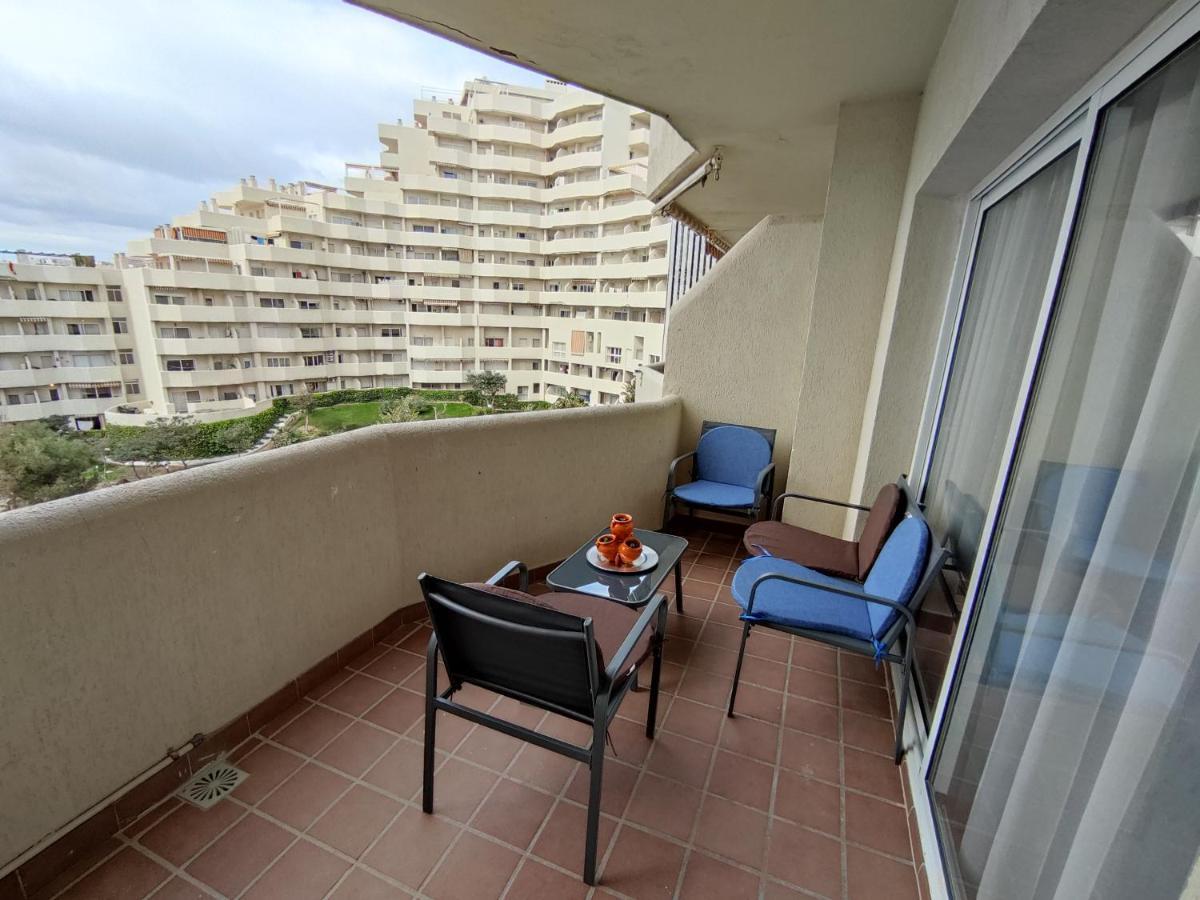 Estudio Benalbeach Primera Linea De Playa Benalmadena Bagian luar foto